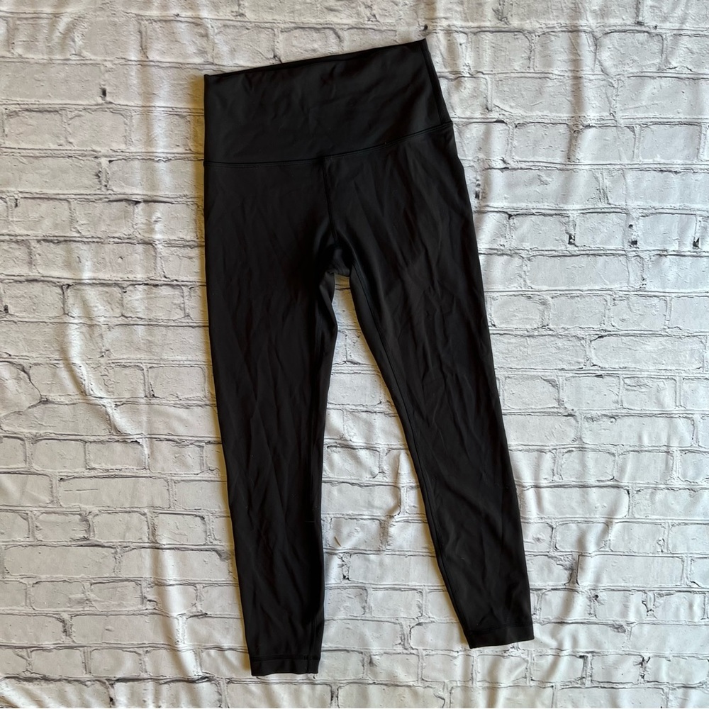 Lululemon Women’s Black Crop Leggings High-Rise Size 6 Athletic Athleisure EUC